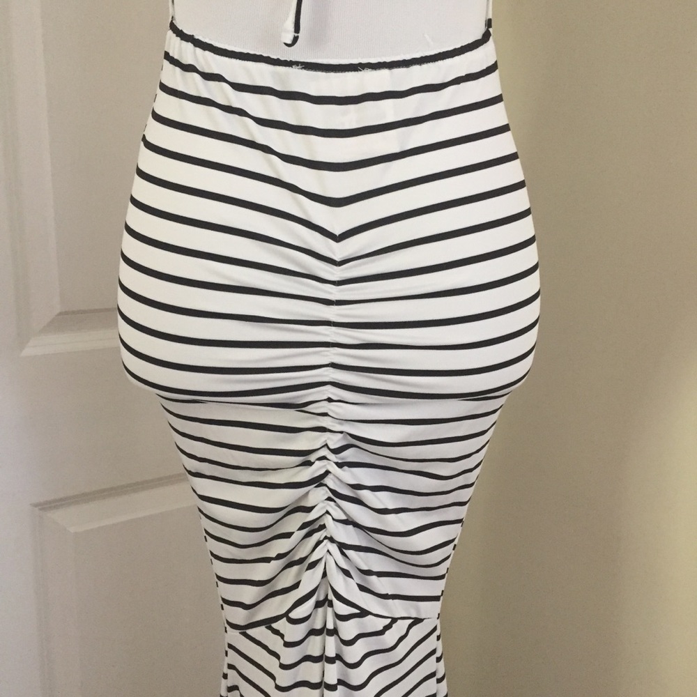 Striped Maxi Dress - Picture 8 of 8